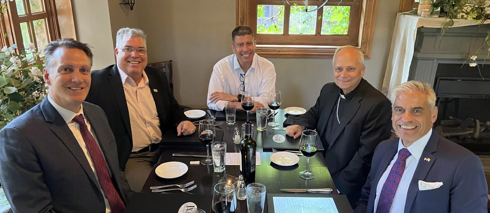 Loyola theologians have dinner with Pope Leo XIV